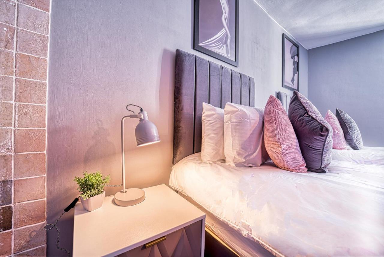 The Stylish Gem Of Bath - Football Table - Sleeps 10 ภายนอก รูปภาพ