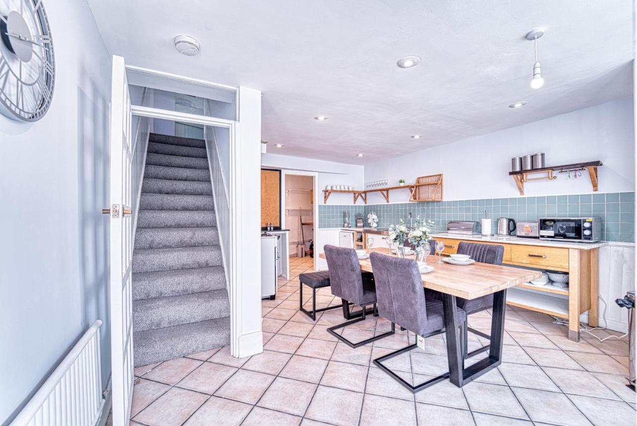 The Stylish Gem Of Bath - Football Table - Sleeps 10 ภายนอก รูปภาพ